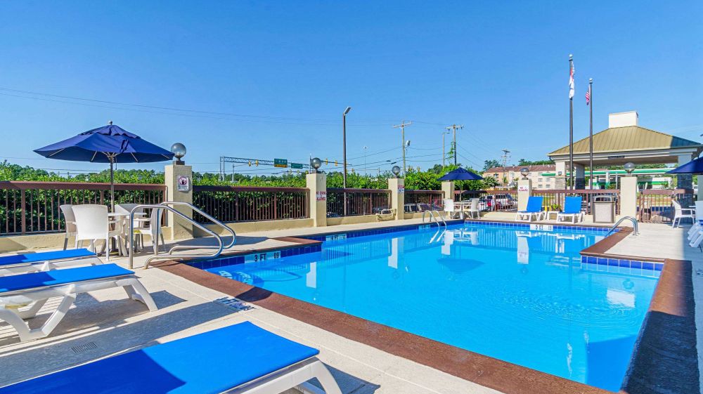 Comfort Inn & Suites Durham near Duke University